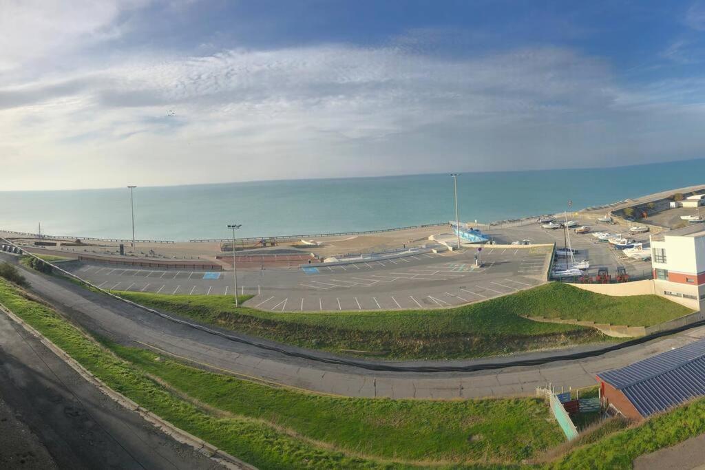 Pleine Face Mer Et Plage Ault Buitenkant foto